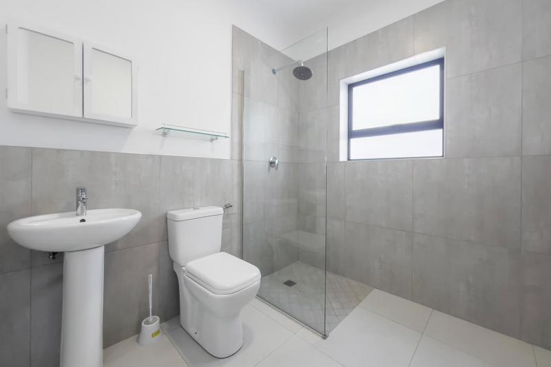 To Let 2 Bedroom Property for Rent in Capri Western Cape